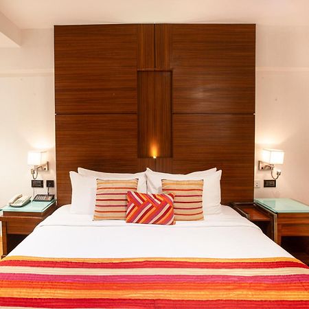 Hotel Bawa Continental Mumbai Luaran gambar