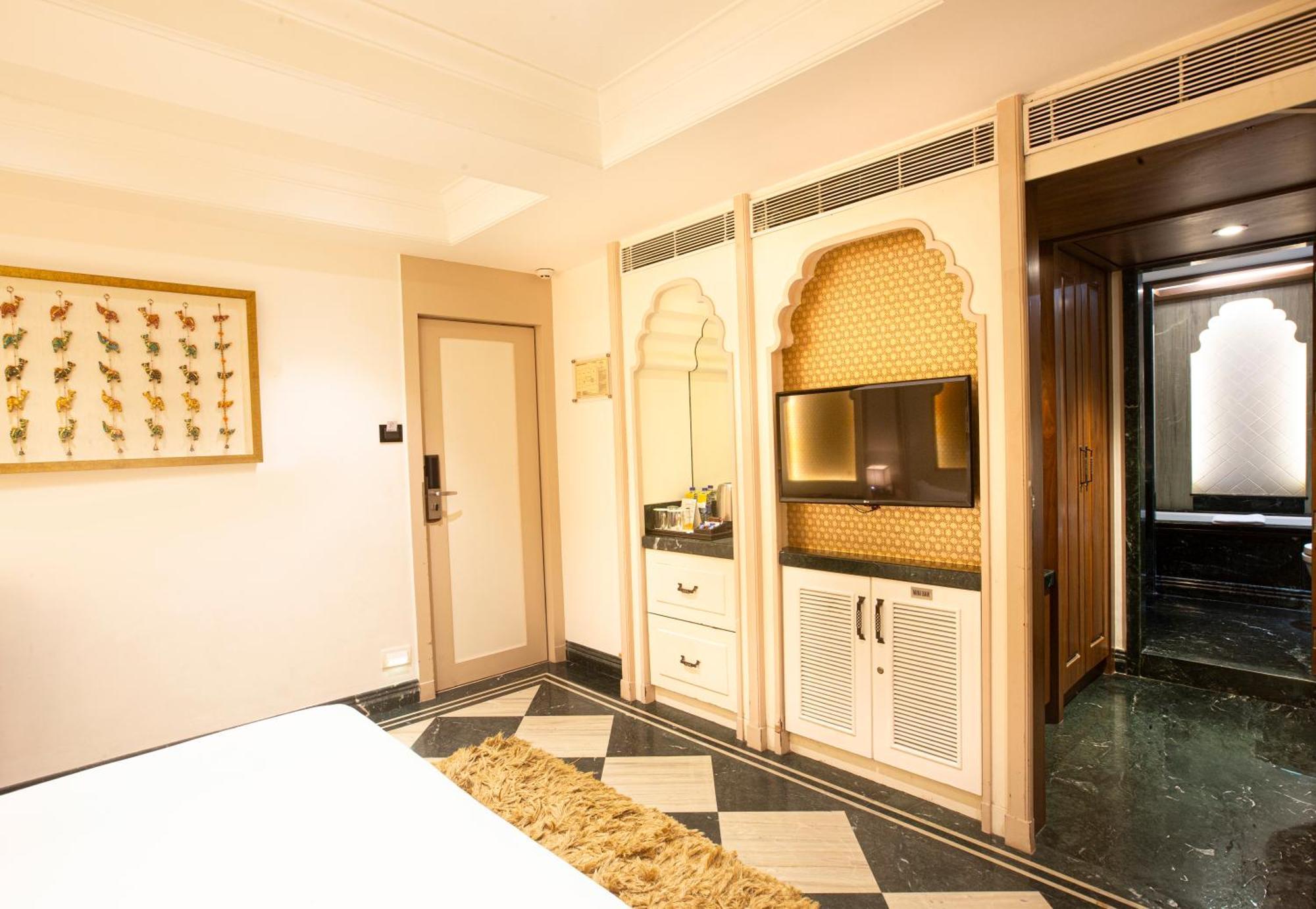 Hotel Bawa Continental Mumbai Luaran gambar