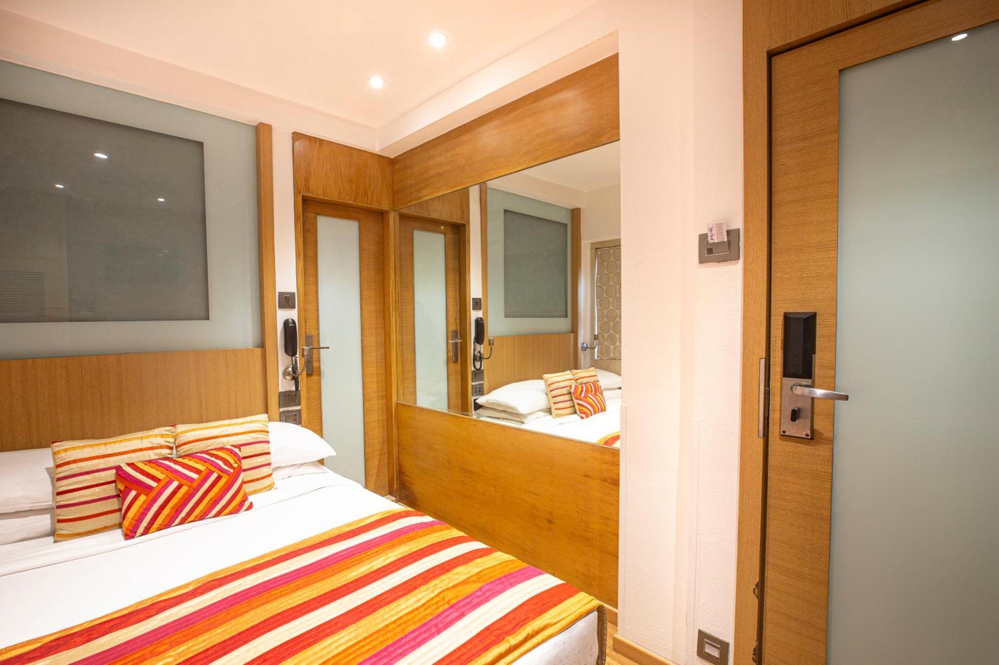 Hotel Bawa Continental Mumbai Luaran gambar