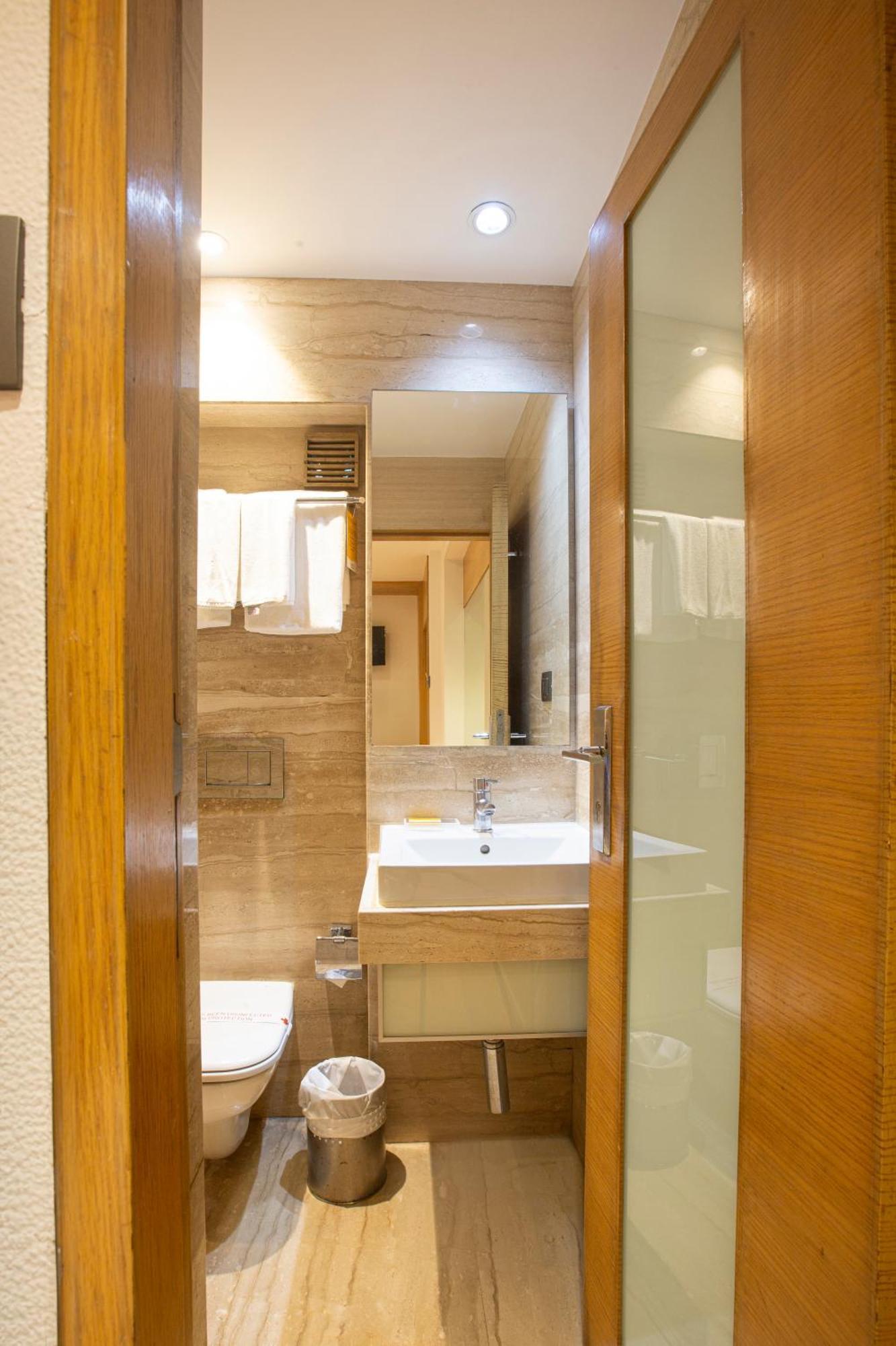 Hotel Bawa Continental Mumbai Luaran gambar