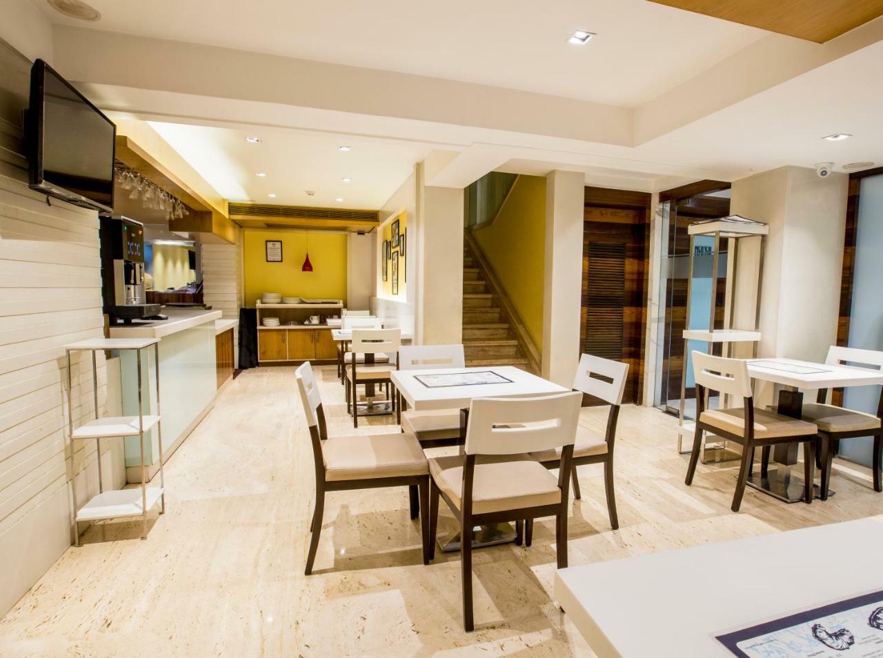 Hotel Bawa Continental Mumbai Luaran gambar